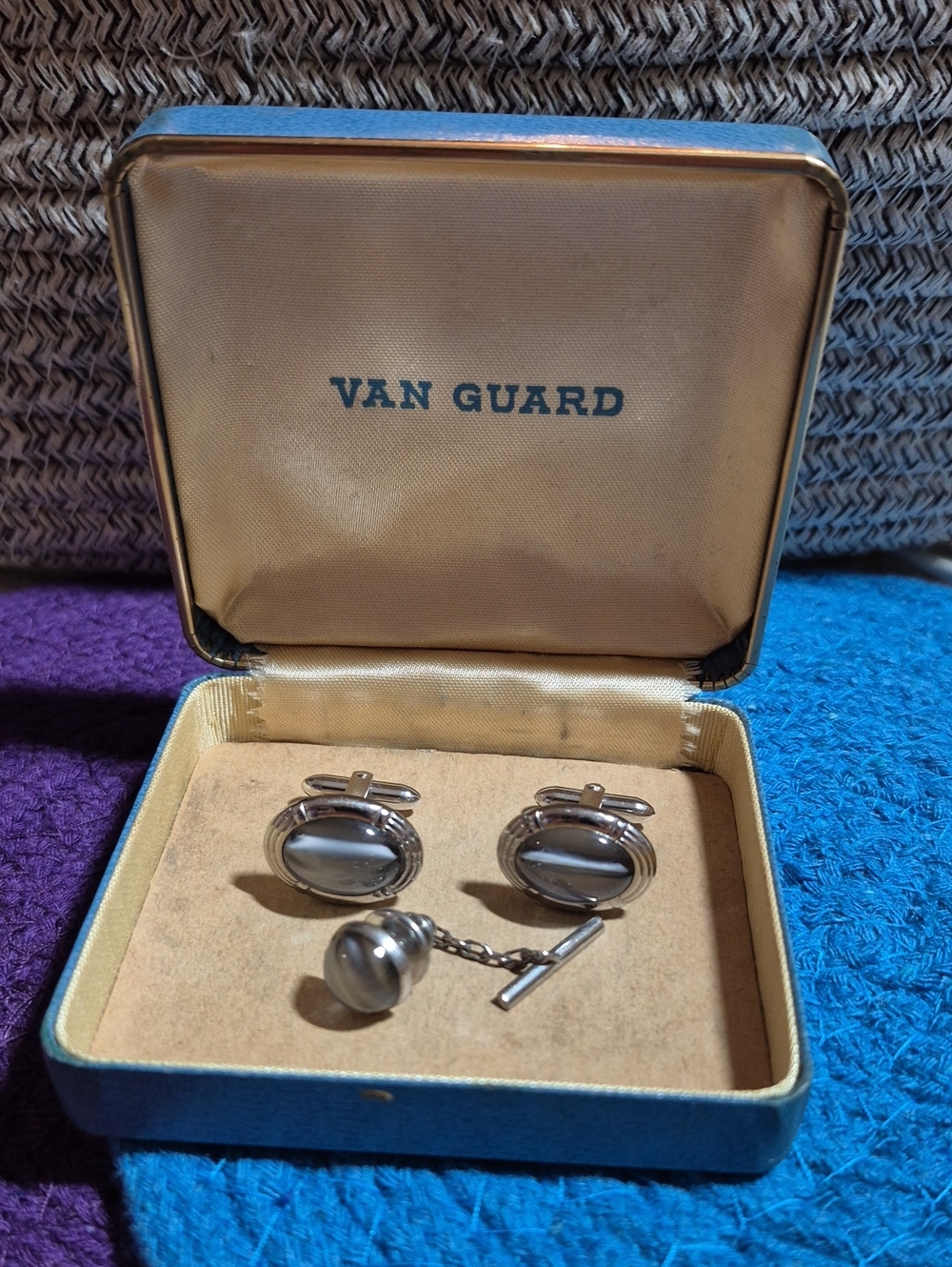 Vintage Mid-Century Modern men's jewelry set by Van Guard. Cuff Links /Tie Tack